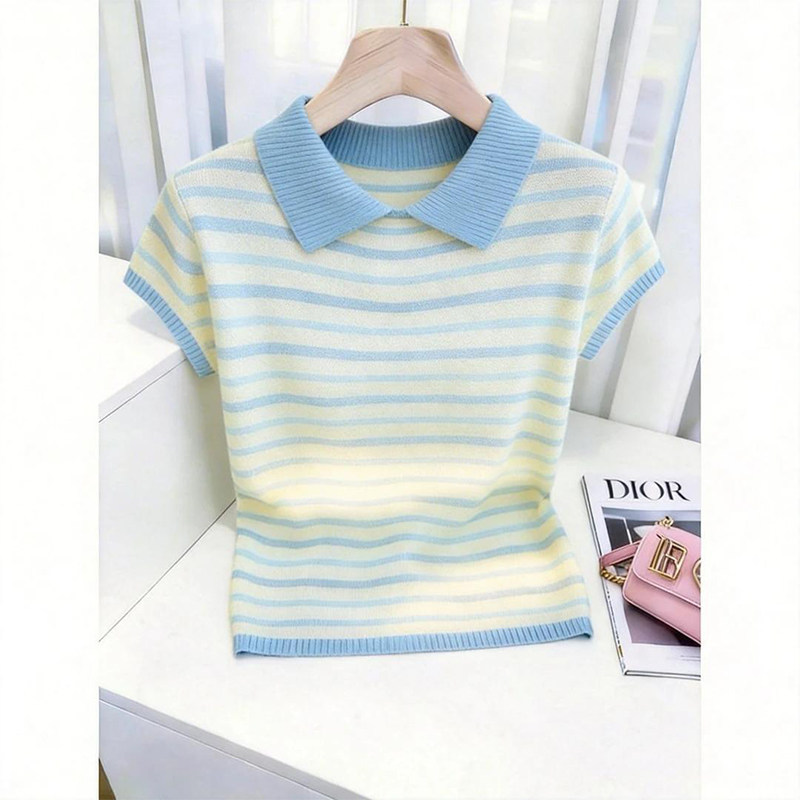 빅 사이즈 여름 새로운 2026 년 한 부서 슈퍼 잘 생긴 슬림해 보이는 폴로 칼라 스트라이프 반팔 니트 티셔츠 외국 가스 작은 셔츠