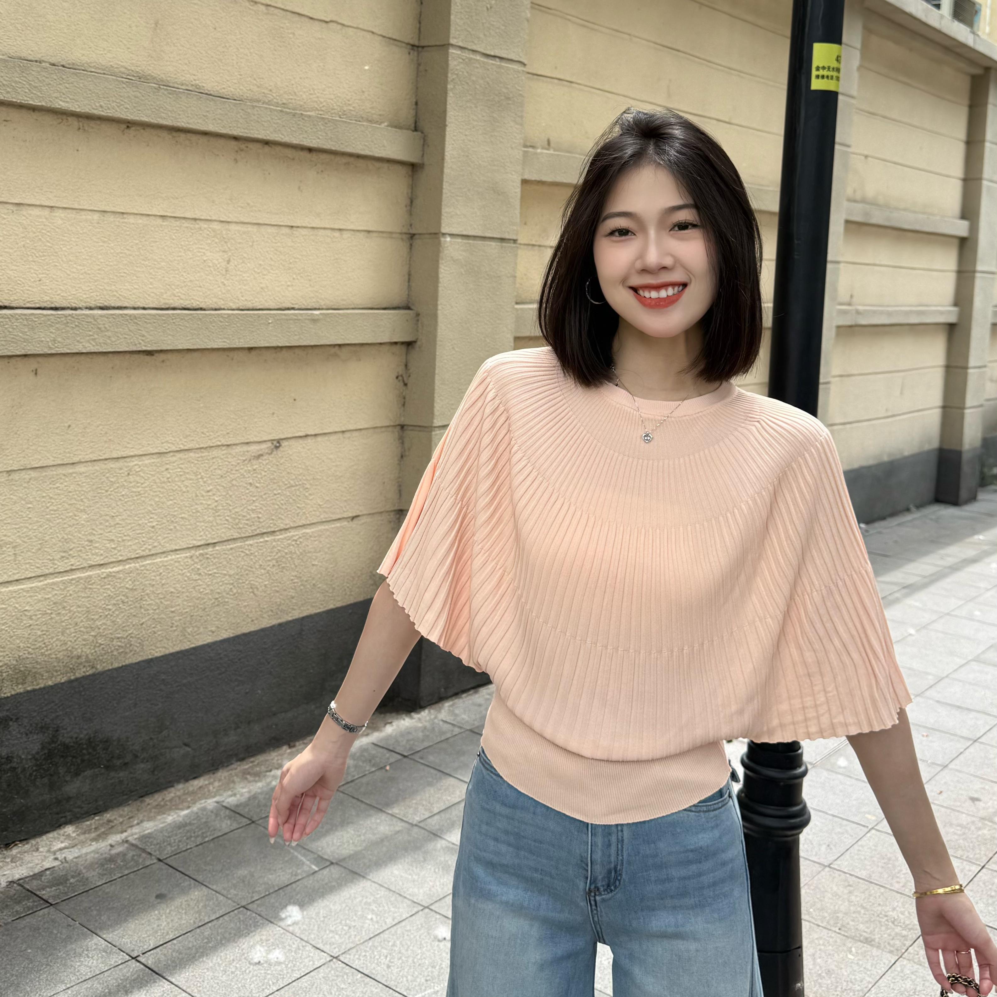 여름 고급 한 부서 품격 패션 슬림해 보이는 표지 고기 플리츠 단색 얼음 센스 맨위