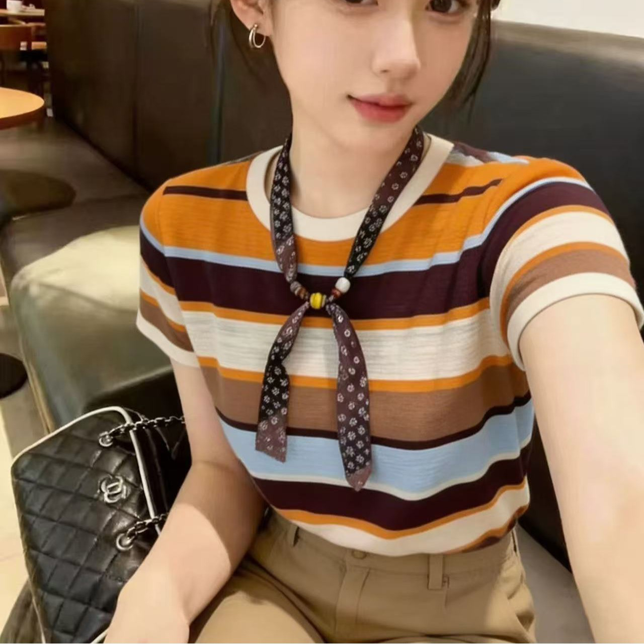 빛 요리 한 바람 스트라이프 배색 패치워크 라운드 넥 반팔 티셔츠 여성 2026 여름 새로운 몸매 가꾸기 슬림해 보이는 작은 대중 맨위
