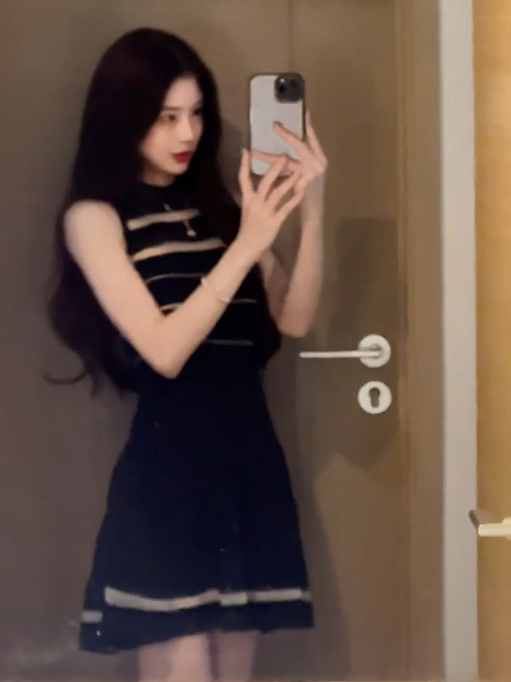 망사 패치워크 홀로우 아웃 검정색 스트라이프 니트 여성 드레스 여름 새로운 민소매