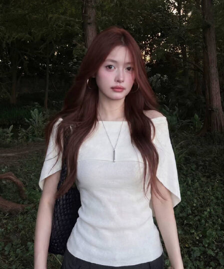 오래된 돈 바람 오프숄더 망토 반팔 티셔츠 여성 여름 품격 느슨함 니트 스웨터 허리 수축 도루 센스