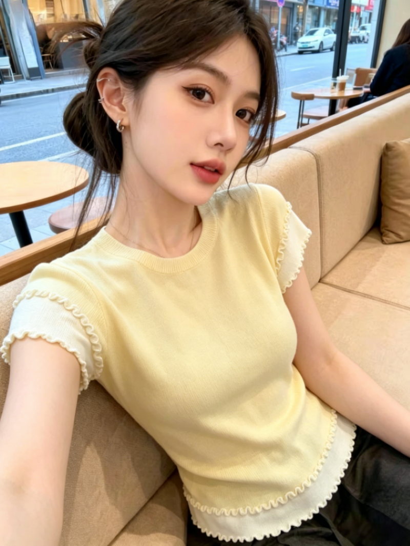 한 부서 배색 프릴 페이크 레이어드 니트 스웨터 여름 새로운 몸매 가꾸기 슬림해 보이는 달콤함 패션 다용도 맨위