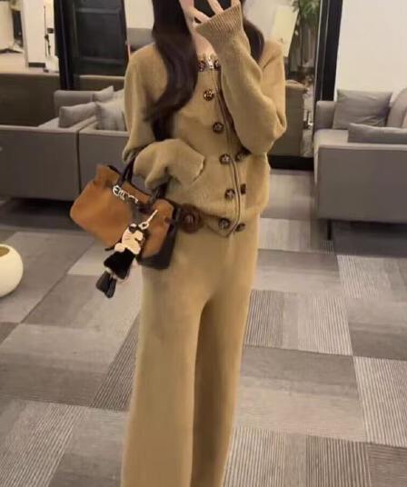레트로 부드러운 찹쌀 골드 Chic 속 버클 느긋한 바람 두꺼운 스웨터 오픈 가디건 여성 겨울 새로운 캐주얼 와이드 레그 팬츠 세트