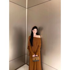 批发秋款高级设计感显瘦斗篷披肩假两件针织套装