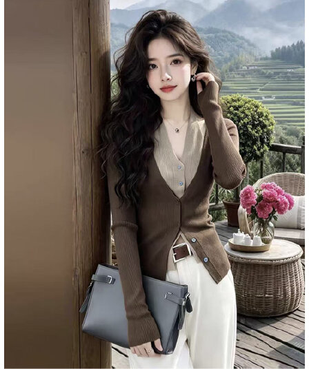 패션 한국 스타일 페이크 레이어드 반팔 티셔츠 외국 가스 여름 얇고 가벼운 패션 배색 패치워크 슬림해 보이는 작은 대중 니트 스웨터