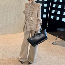 批发套装女2026秋<b class='q'>冬</b>新款洋气宽松显瘦蝙蝠袖针织衫阔腿裤两件套包芯纱