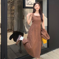 批发大码高级感洋气减龄<b class='q'>气质</b>显瘦百搭连衣裙中长款裙