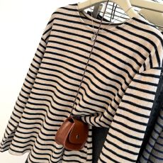 批发实拍韩系高级感条纹长袖T恤秋冬<b class='q'>宽松</b>韩版打底衫内搭加厚磨毛上衣