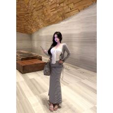 批发纯欲辣妹风内搭上衣女秋季新款修身显瘦<b class='q'>条纹</b>开衫包臀裙<b class='q'>长裙</b>三件套