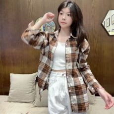 批发复古chic高档卡其色格子衬衫外套女秋<b class='q'>冬</b>款韩系慵懒风长袖衬衣外穿