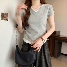 批发V领假两件短袖T恤女夏季<b class='q'>韩版</b>修身显瘦短款打底上衣<b class='q'>小衫</b>