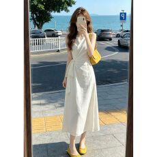 批发法式气质白色背心<b class='q'>连衣裙</b>子女夏季 新款海边度假高级感收腰长裙