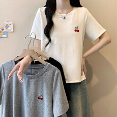 批发实拍  实价  2026年大码女装<b class='q'>夏</b>季新款圆领樱桃烫钻短袖T恤上衣