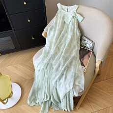 批发2026夏季新款纯欲风甜美气质<b class='q'>轻纱</b>挂脖假两件拼接无袖背心连衣裙女