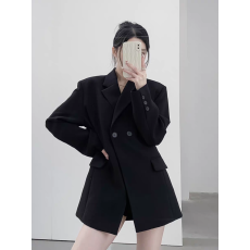 批发飒纳2025秋季新款修身收腰西装外套女设计感直角肩小众休闲小西服