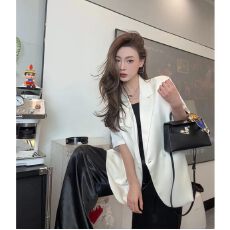 批发夏季休闲缎面西装<b class='q'>外套</b>女2026韩版高级感宽松<b class='q'>气质</b>垂感白色西服上衣