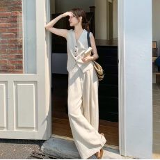 批发老钱风女装高级感穿搭<b class='q'>套装</b>2026夏季新款老钱风马甲阔腿裤两件套