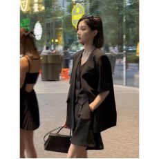 批发法式小众职场显瘦假两件马甲高级感休闲职业薄款短袖西装外套短裤