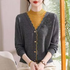 批发秋冬假两件毛衣女<b class='q'>妈妈</b>装半高领保暖针织打底衫洋气上衣