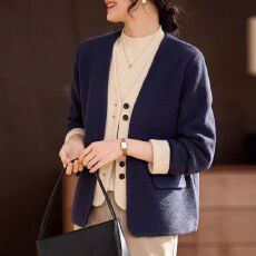 批发秋冬新款<b class='q'>韩版</b>假两件休闲针织衫女装宽松洋气<b class='q'>外套</b>上衣服