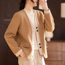 批发秋冬新款<b class='q'>韩版</b>假两件休闲针织衫女装宽松洋气<b class='q'>外套</b>上衣服