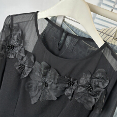 批发实拍<b class='q'>大码</b>女装胖MM秋冬装打底时尚拼接气质减龄立体贴花百搭上衣