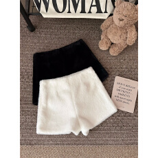 批发实价实拍~秋冬新款韩版显瘦显高水貂绒百搭高腰<b class='q'>短裤</b>