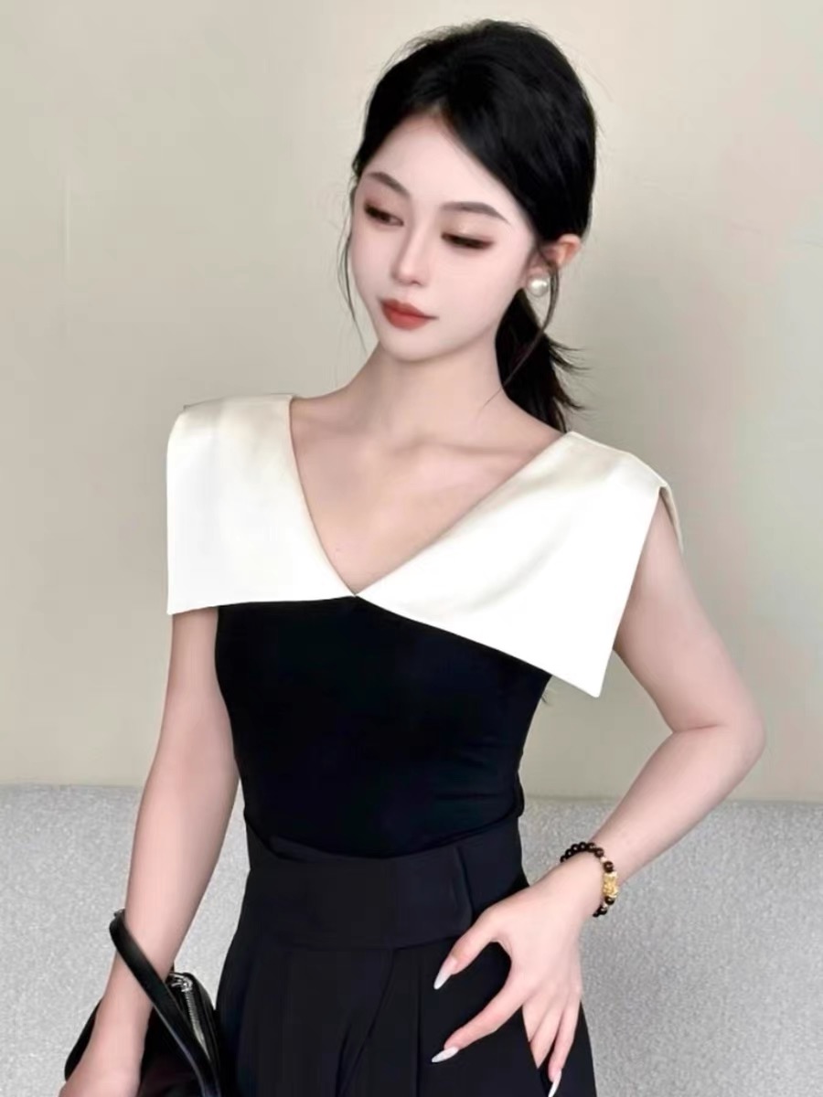 프랑스식 고급 센스 배색 패치워크 폴로 칼라 민소매 티셔츠 여성 2026 년 여름 고유 한 아름다운 슈퍼 잘 생긴 맨위