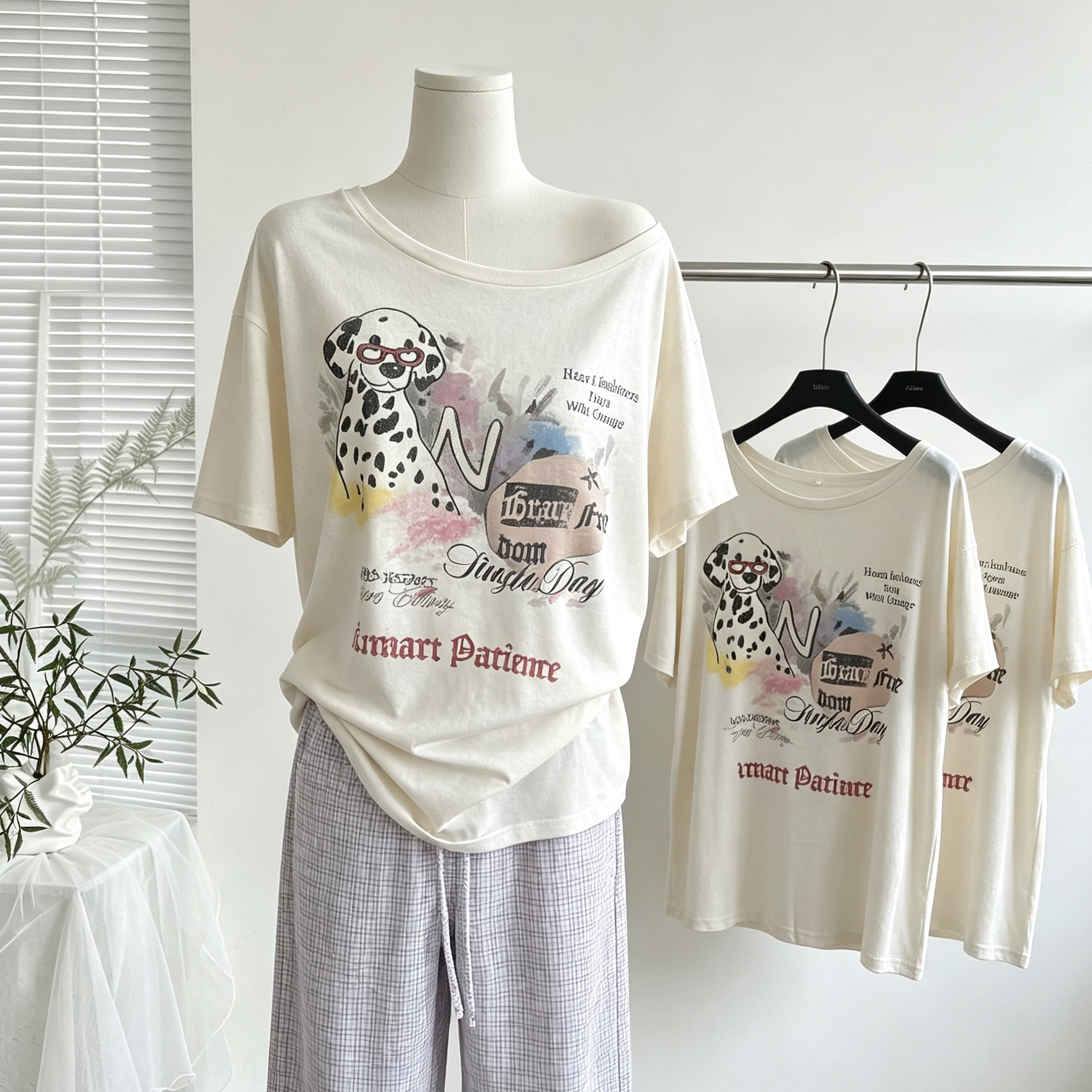 닝 부문 라이 경기 서울 느긋한 프린트 비스듬한 어깨 보트 칼라 반소매 티셔츠 여성 여름 한국 스타일 루즈핏 캐주얼 다용도 맨위