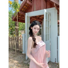 批发kubiliv百利甜心缎面钉珠<b class='q'>提花</b>网纱花苞抹胸裙温柔吊带<b class='q'>连衣裙</b>