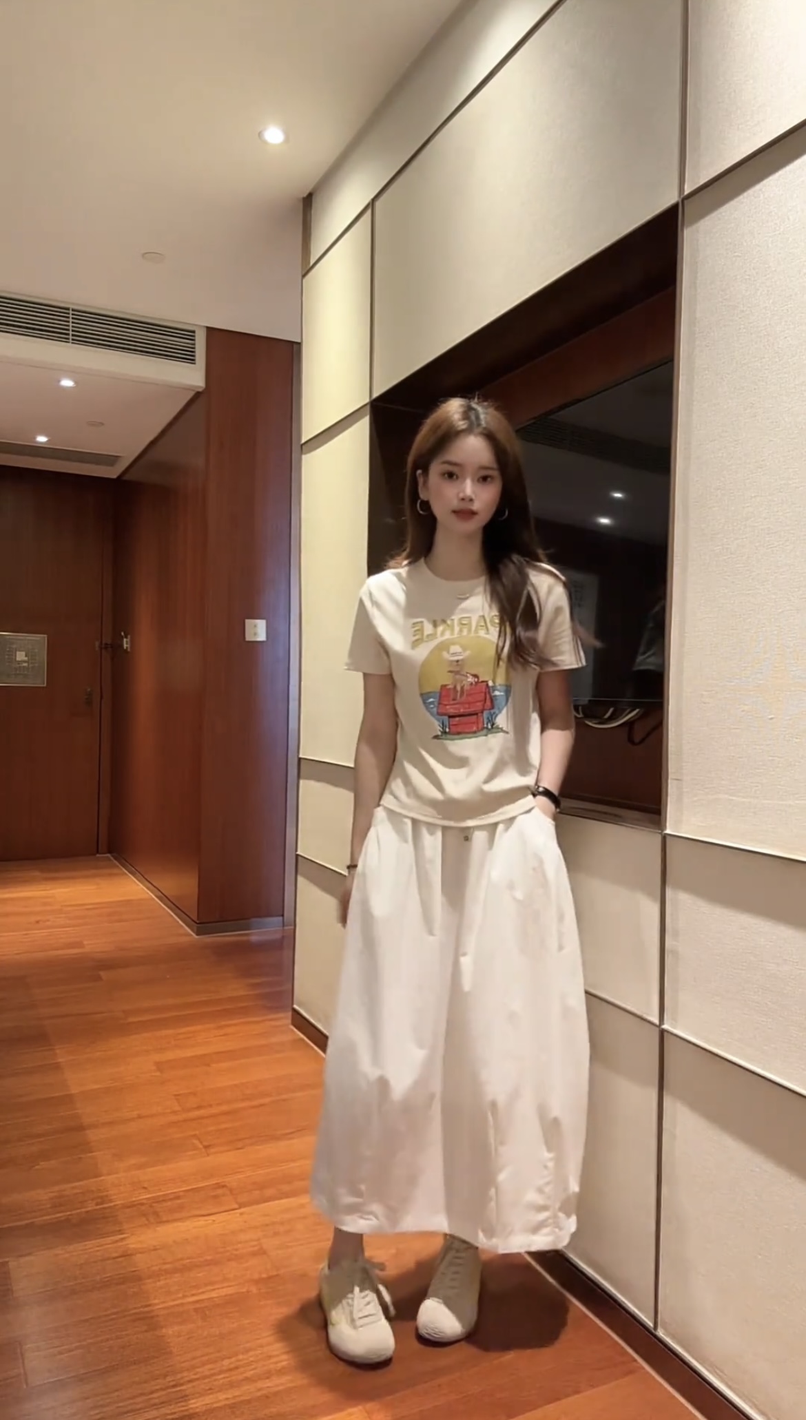 나인 리 빨간색 하우스 강아지 여름 긍정적 인 어깨 다용도 미니멀리즘 반팔 티셔츠 반 스커트 세트