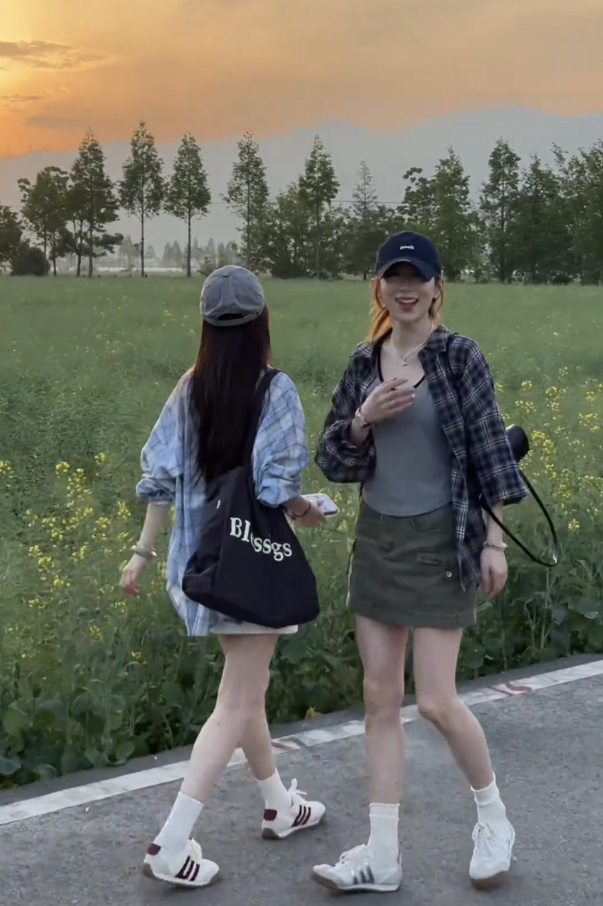 여름 한 부서 캐주얼 루즈핏 백 미니멀리즘 조끼 격자 무늬 셔츠 한 부서 반신 스커트 3종 세트 세트