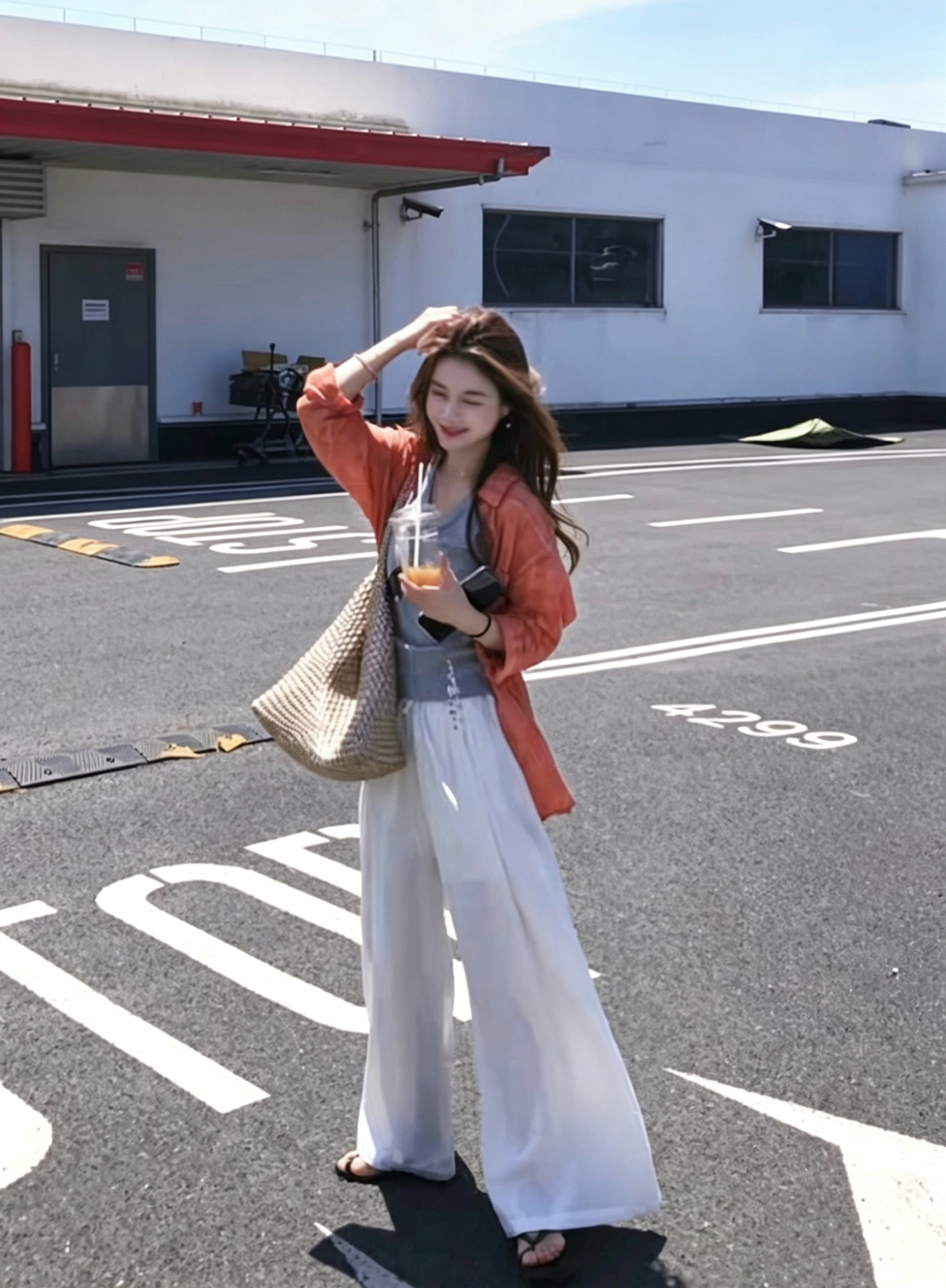 흔들어서 톤 폭발 한 부서 디스플레이 화이트 자외선 차단 체크무늬 t 플러스 조끼 플러스 화이트 바지 세트