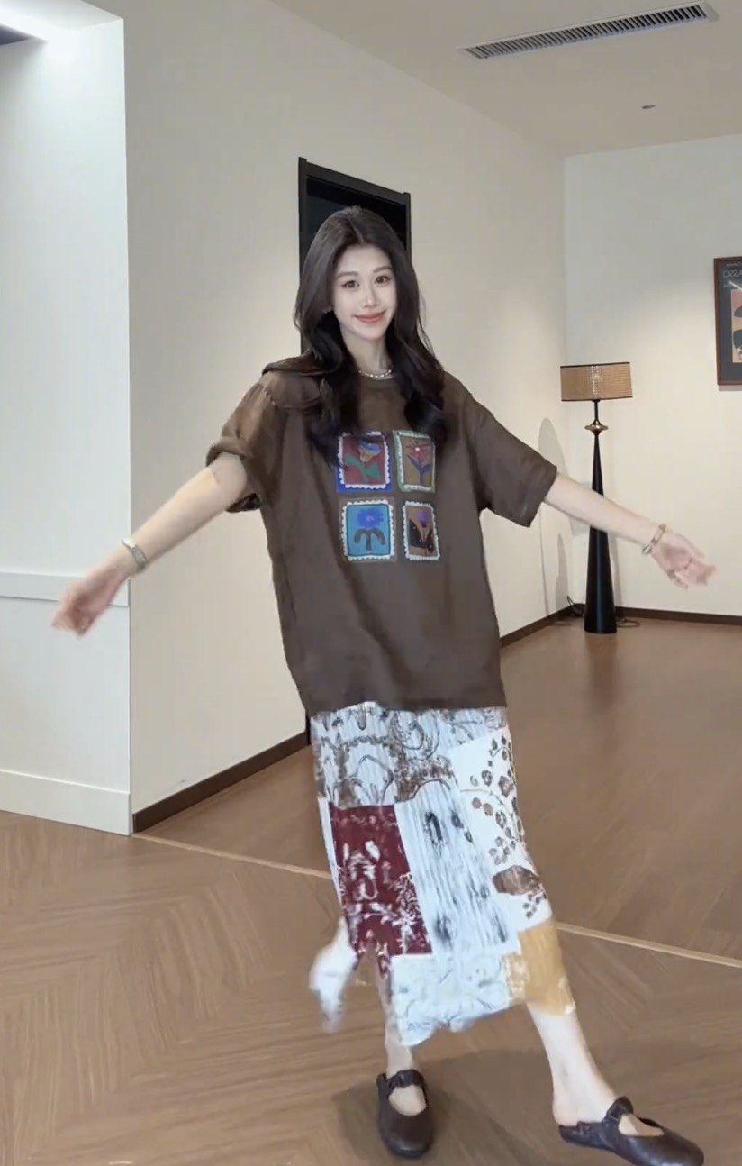 한국 스타일 루즈핏 네 궁전 그리드 만화 다용도 라운드 넥 반팔 고급 예술 레트로 패치워크 꽃무늬 반신 스커트
