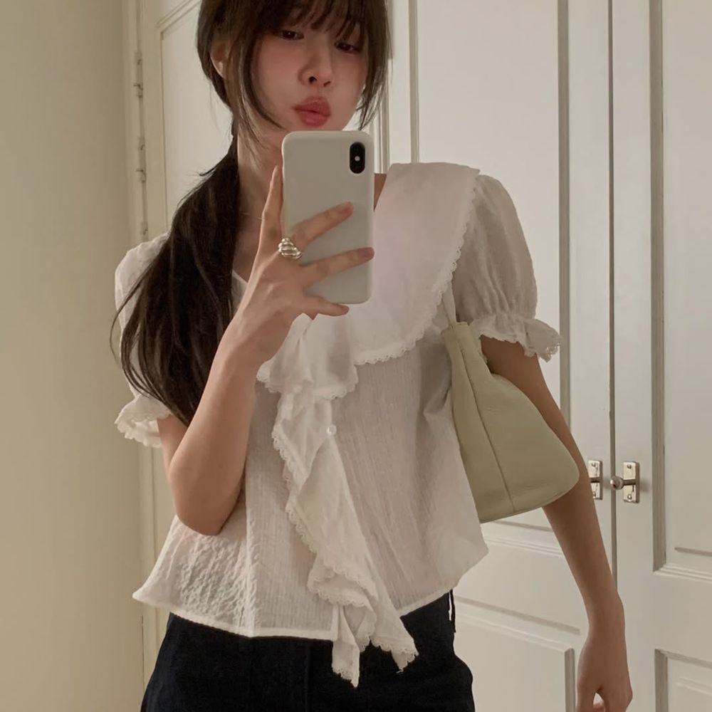 한국 프랑스식 폴로 칼라 프릴 V넥 거품 소매 여성 셔츠 품격 쇼트 스타일 맨위