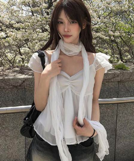 한국 ins 순수한 욕망 바람 V넥 주름 작은 날다 소매 맨위 슬림해 보이는 쇼트 스타일 프릴 쉬폰 블라우스