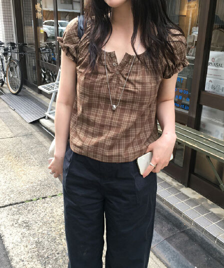 한 부서 레트로 체크무늬 거품 소매 쇼트 스타일 셔츠 다용도 헨리 칼라 맨위