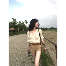 批发实拍实价 经典卡其色休闲高腰短裤+老钱慵懒宽松棉麻衬衫<b class='q'>薄</b>款上衣