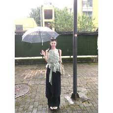 批发实拍实价 牛仔垂坠感荷叶边<b class='q'>裙裤</b>+ 荷叶边不对称蛋糕飘带斜肩上衣