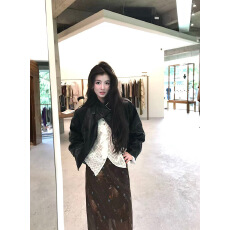 批发实拍实价  复古棕色半身裙+黑色油蜡皮衣+韩系简约荷叶边上衣