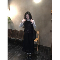 批发实拍实价  中古情绪木耳边针织毛衣+木耳边丝绒套装