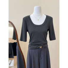 批发实拍~短<b class='q'>袖</b><b class='q'>t</b><b class='q'>恤</b>女U领五分半<b class='q'>袖</b>上衣