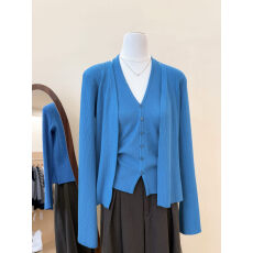 批发实拍~两件式针织开衫女秋小香风吊带叠穿<b class='q'>短</b>款上衣