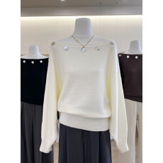 批发实拍~<b class='q'>一字领</b>露肩秋季慵懒风斜肩针织衫小衫