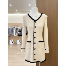 批发实拍~小香风V领单排扣连衣裙女秋冬千金感气质修身显瘦短裙