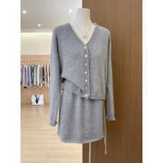 批发实拍~淡人高知穿搭屁帘上衣两件套装女漂亮灰色针织内搭打底衫