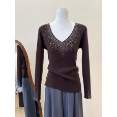 批发<b class='q'>实拍</b>~法式烫钻针织打底衫女内搭春独特漂亮超好看闪钻V领上衣