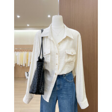 批发实拍~法式别致白色长袖衬衫外套女春气质通勤穿搭宽松显瘦小上衣