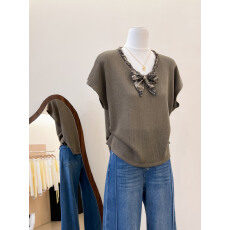 批发实拍~法式复古丝巾V领针织短袖T恤女夏季2026超火减龄漂亮上衣