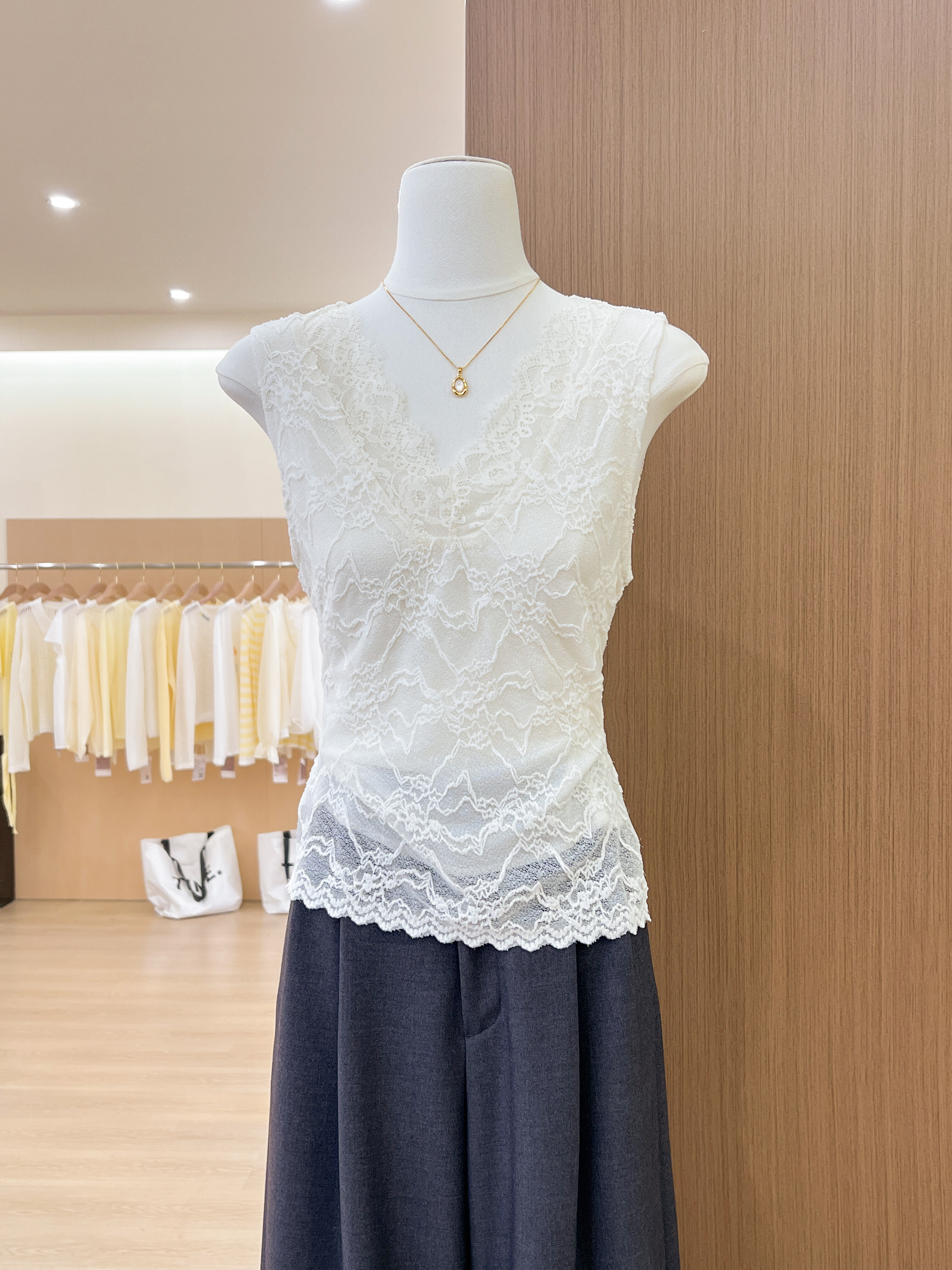 실사 빛 요리 한 바람 V넥 레이스 레이스 니트 조끼 여성 봄 가을 몸매 가꾸기 부드러운 바람 기본 셔츠 민소매 맨위